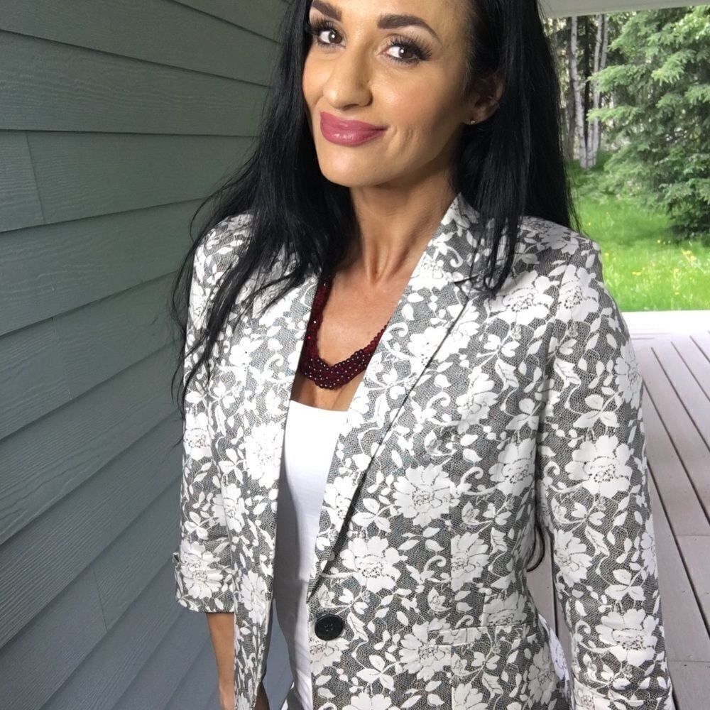 89th & Madison floral lace pattern blazer - Picture 4 of 7